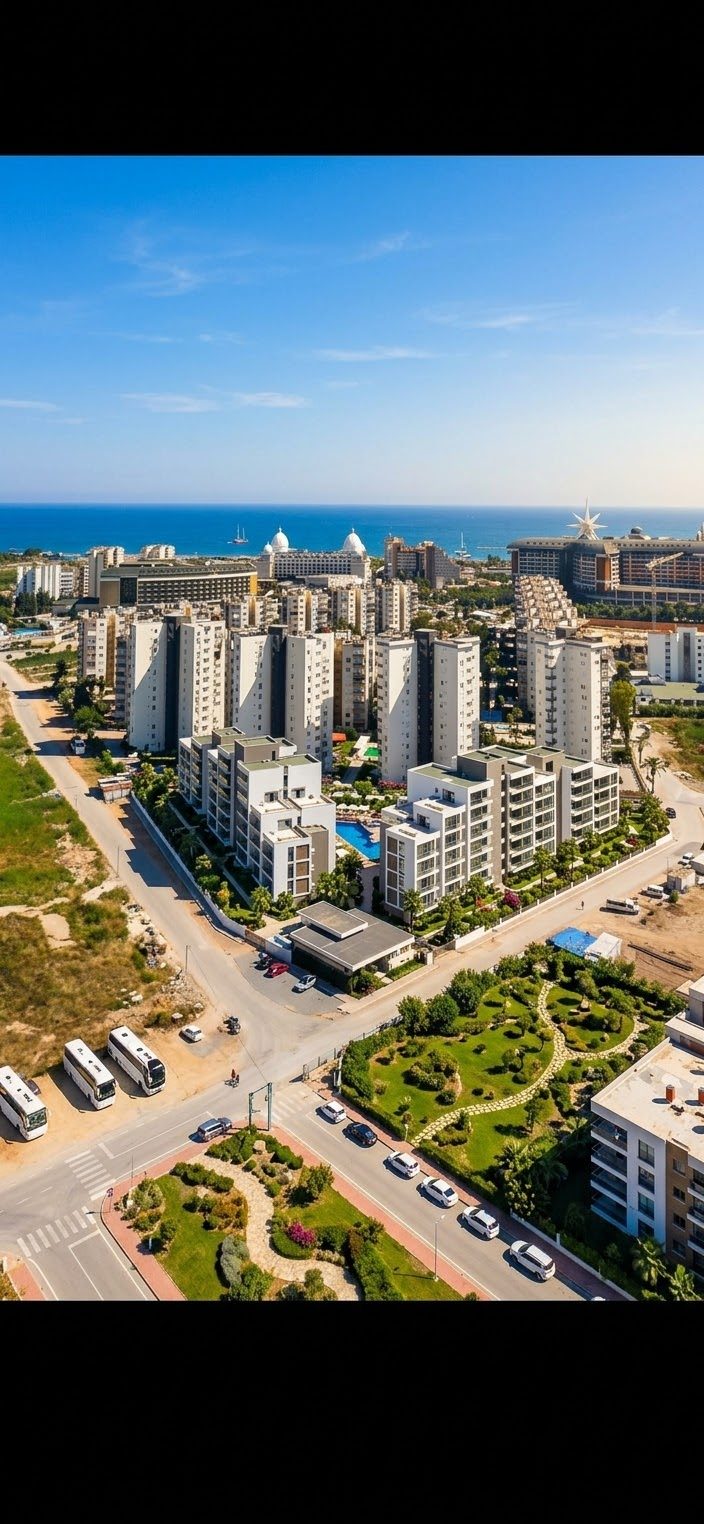 Antalya Kundu Oteller Bölgesinde Denize 1km Mesafede Huzurlu Modern Lüks Site'de Satılık Satılık Daireler