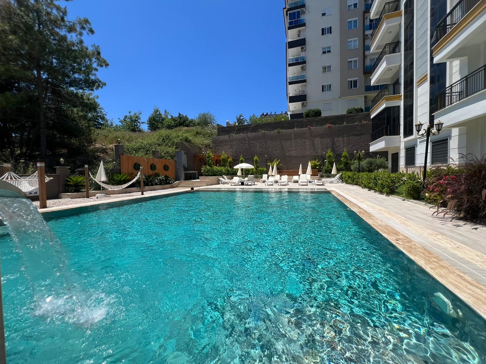 Yatırım Fırsatı! Havuz Manzaralı, 55 m² Boş 1+1 Yaşam Alanı