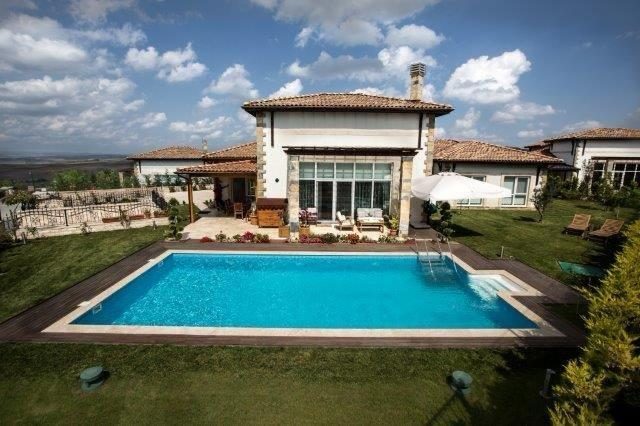 Kendi Zevkine Göre Villanı Uygun Fiyata İnşa Et! Antalya' da Manzaralı Denize Yakın 220m2 Müstakil Villa Projesi