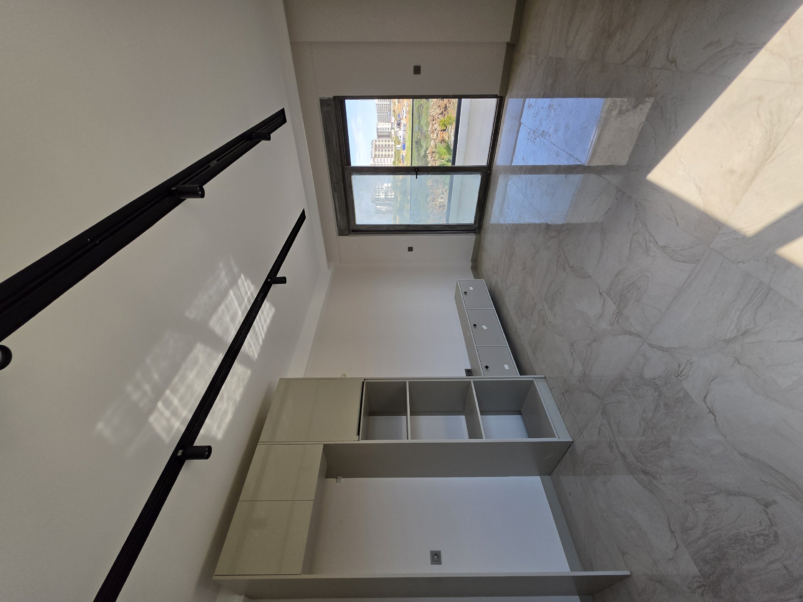 Ground floor 2+1 apartment for sale in a residential complex with closed parking and pool in Antalya