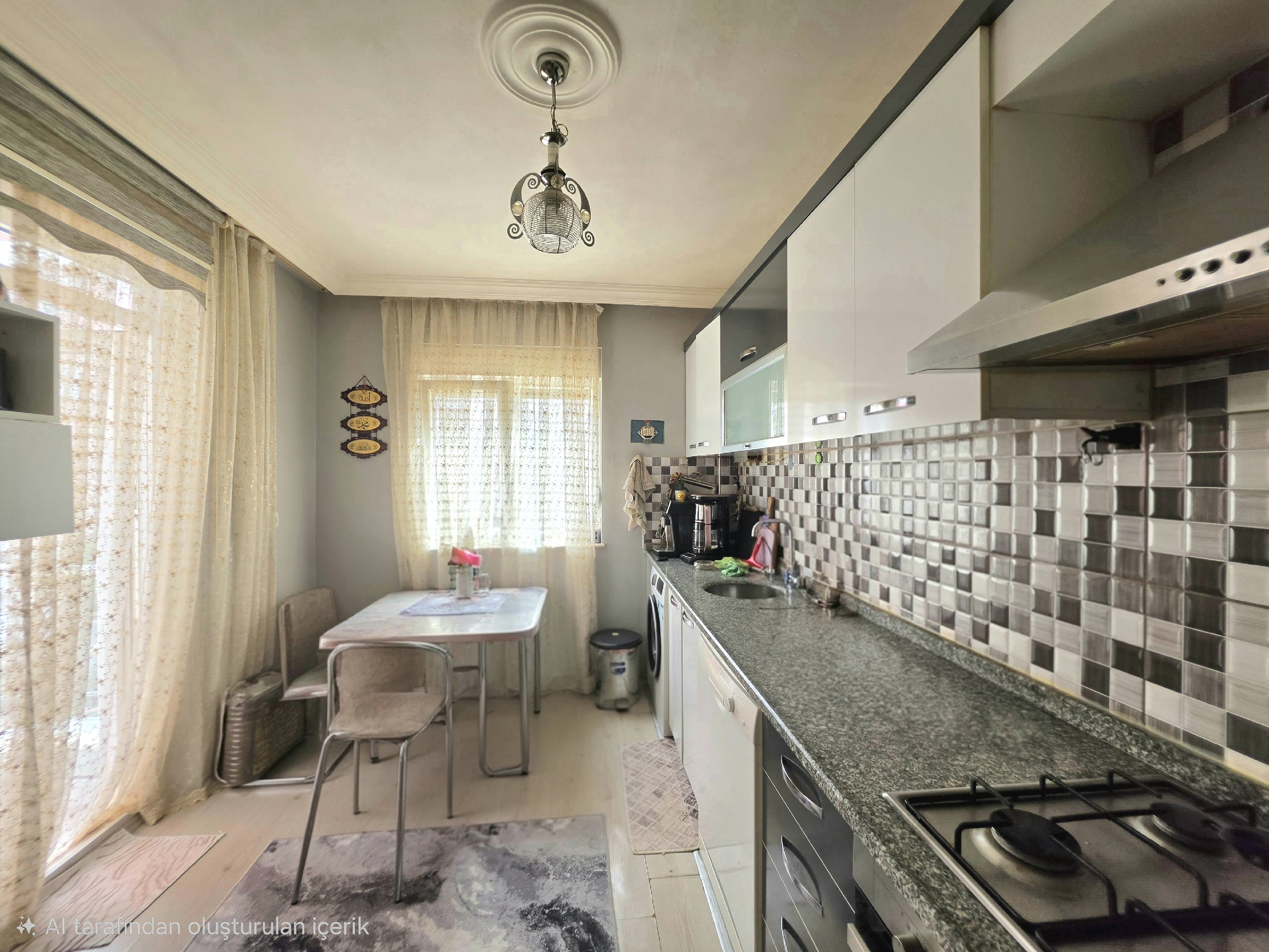 Ground floor 2+1 apartment for sale in a residential complex in Antalya Center